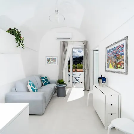 Apartamento A 10 Passi Capri