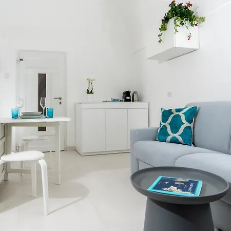 A 10 Passi Apartment Capri