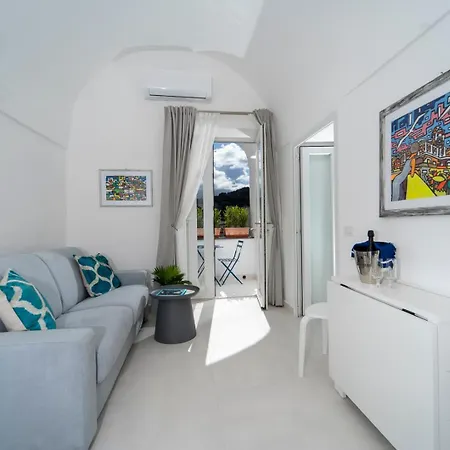 Apartment A 10 Passi *