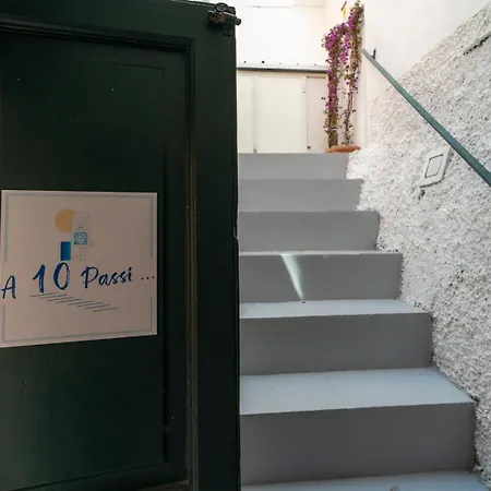 A 10 Passi Apartmán