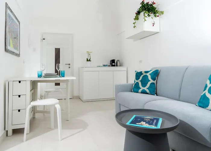 A 10 Passi Apartamento Capri